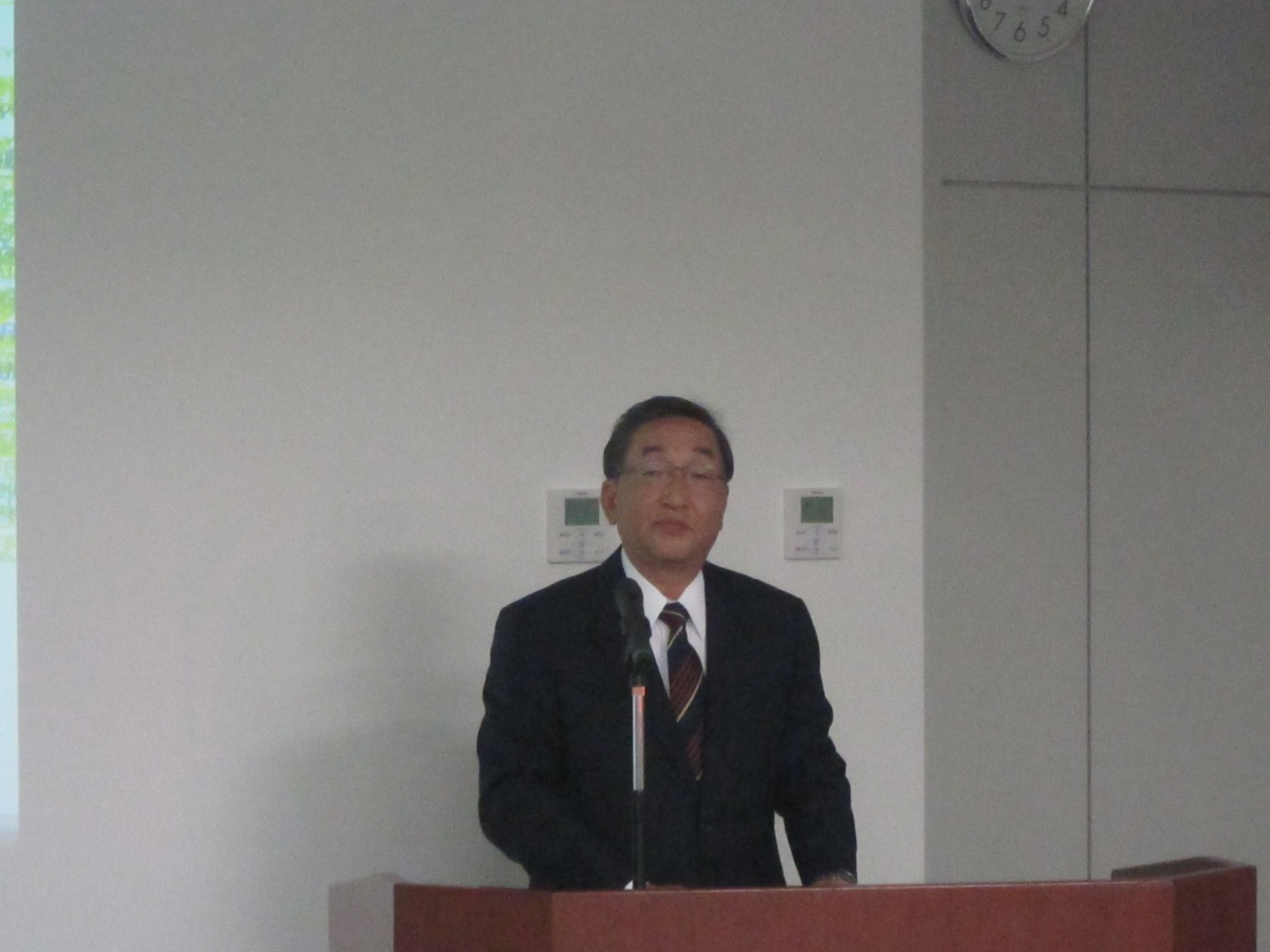 今後の展開について解説する福富秀典取締役常務執行役員日本ビジネスユニット長